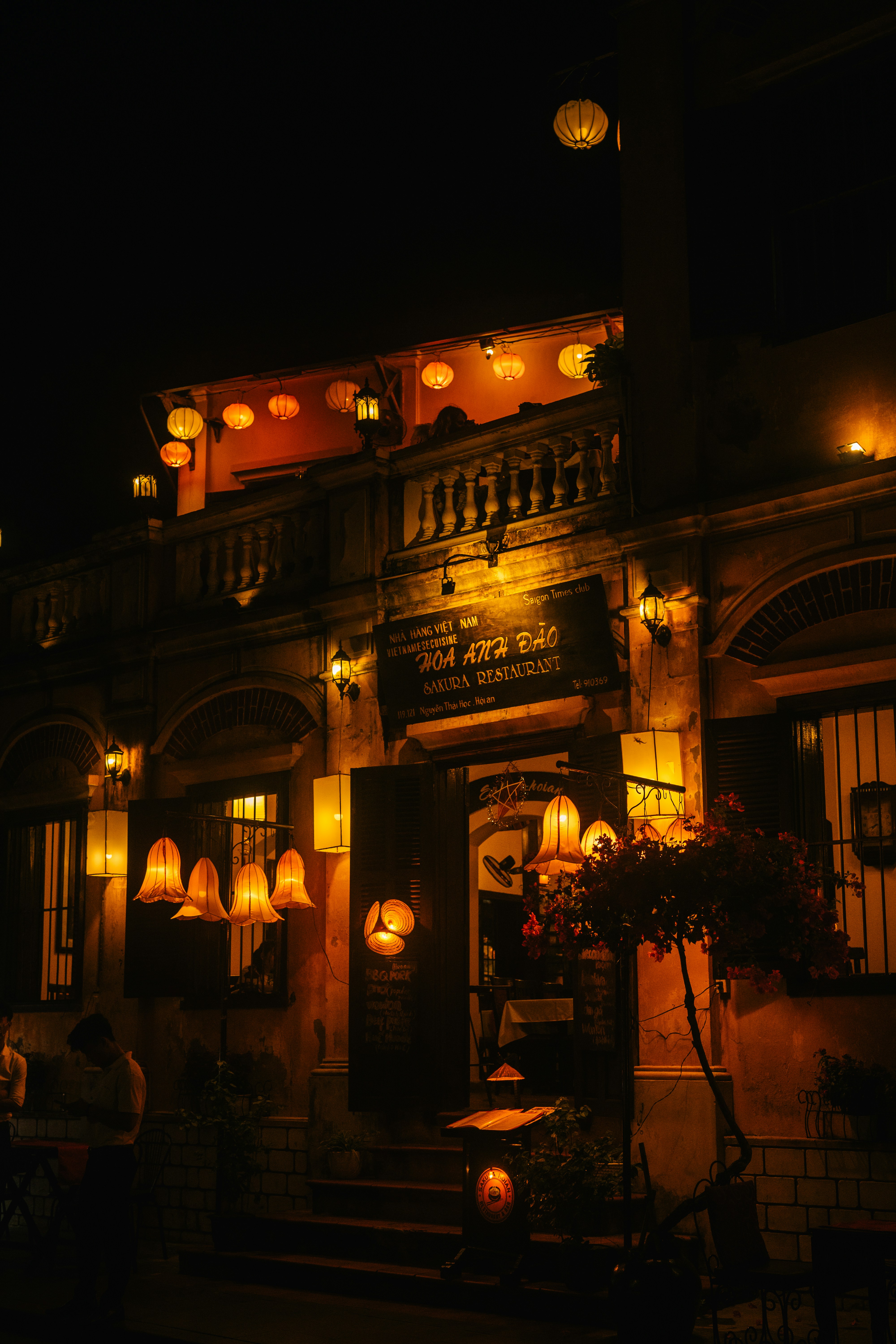 Warm vietnamese café scene